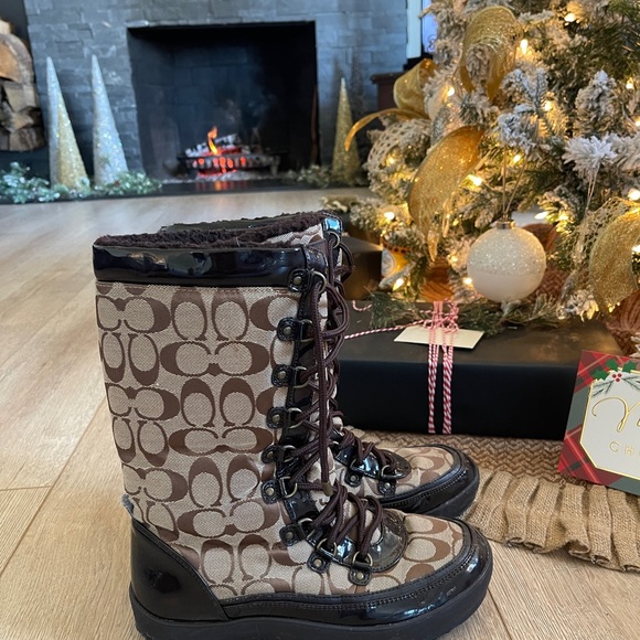 COACH Winter Boots ❄️ - Picture 5 of 7